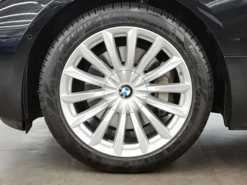 2022 BMW 6 серии с пробегом 121 597 км