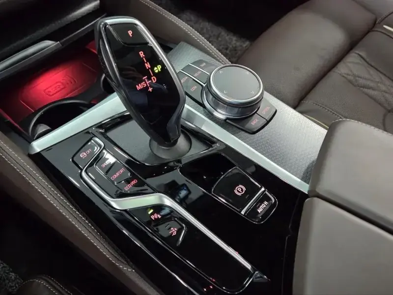 2022 BMW 6 серии с пробегом 136 267 км