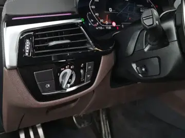 2022 BMW 6 серии с пробегом 33 351 км