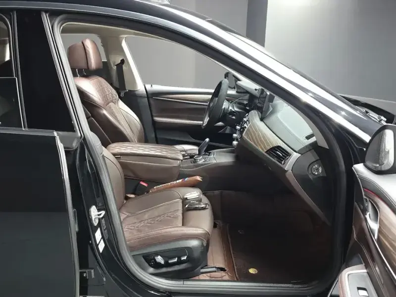 2022 BMW 6 серии с пробегом 83 919 км