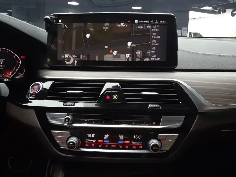 2022 BMW 6 серии с пробегом 83 919 км