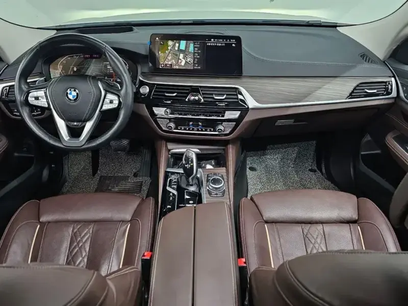 2022 BMW 6 серии с пробегом 52 597 км