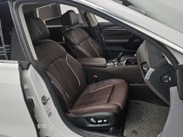 2022 BMW 6 серии с пробегом 52 597 км