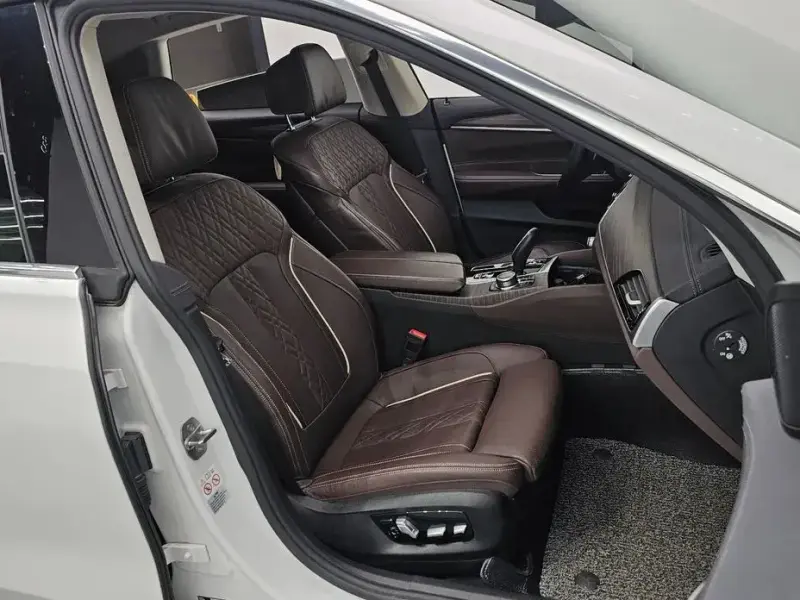 2022 BMW 6 серии с пробегом 52 597 км