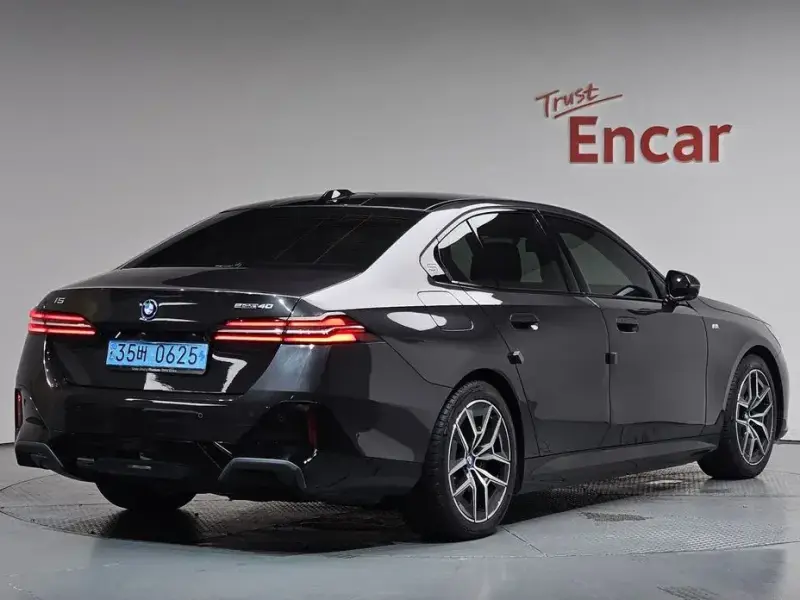 2024 BMW i5 с пробегом 22 603 км