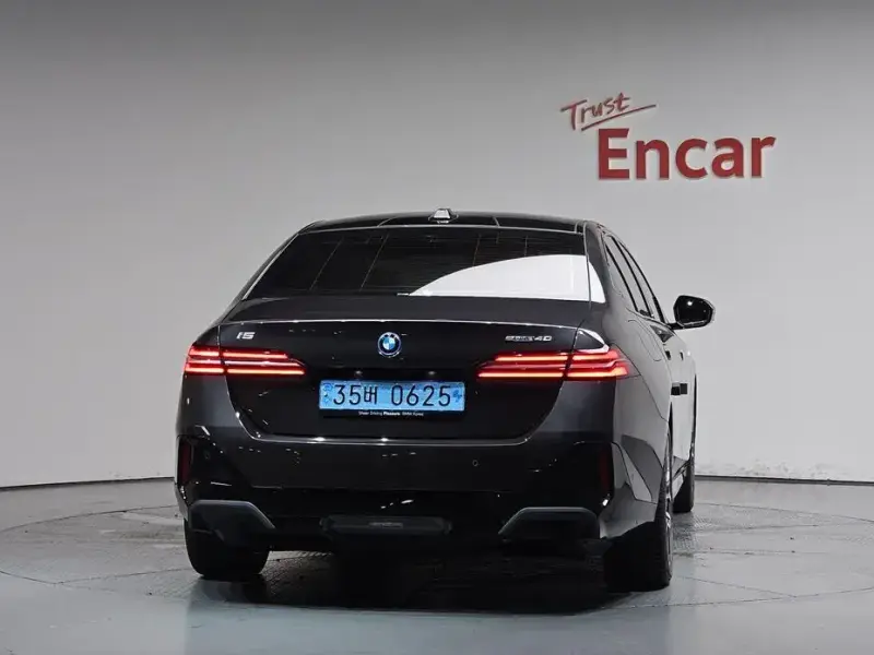 2024 BMW i5 с пробегом 22 603 км