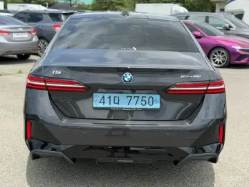 2024 BMW i5 с пробегом 42 056 км