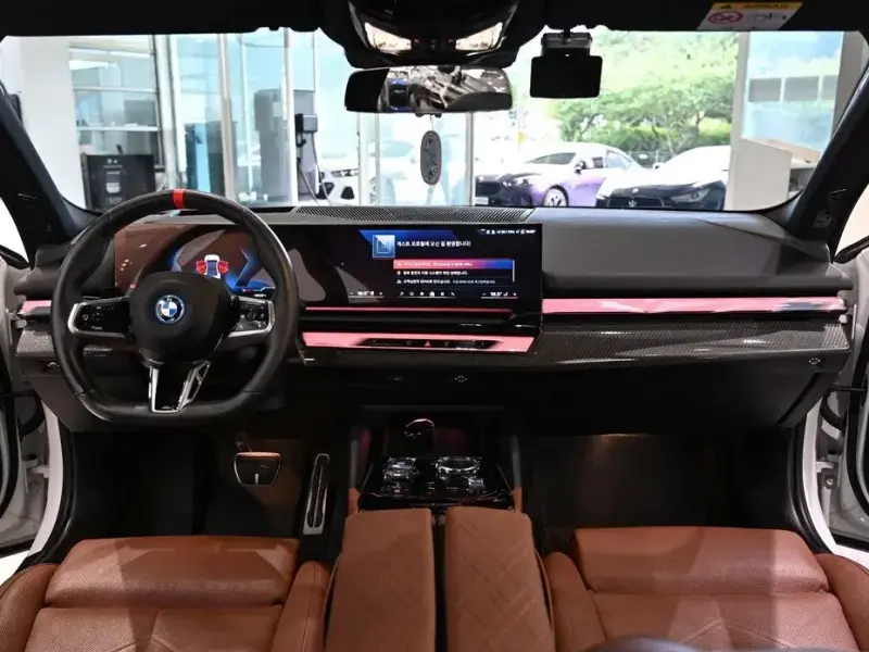 2023 BMW i5 с пробегом 35 386 км