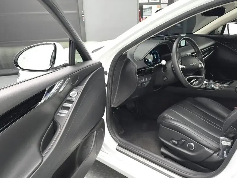 2023 Genesis G80 с пробегом 87 769 км
