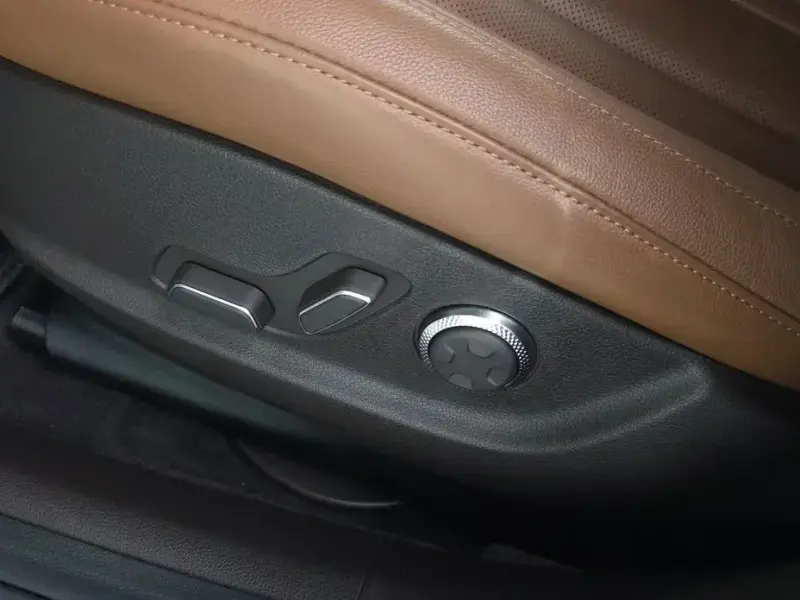 2023 Genesis G80 с пробегом 15 534 км