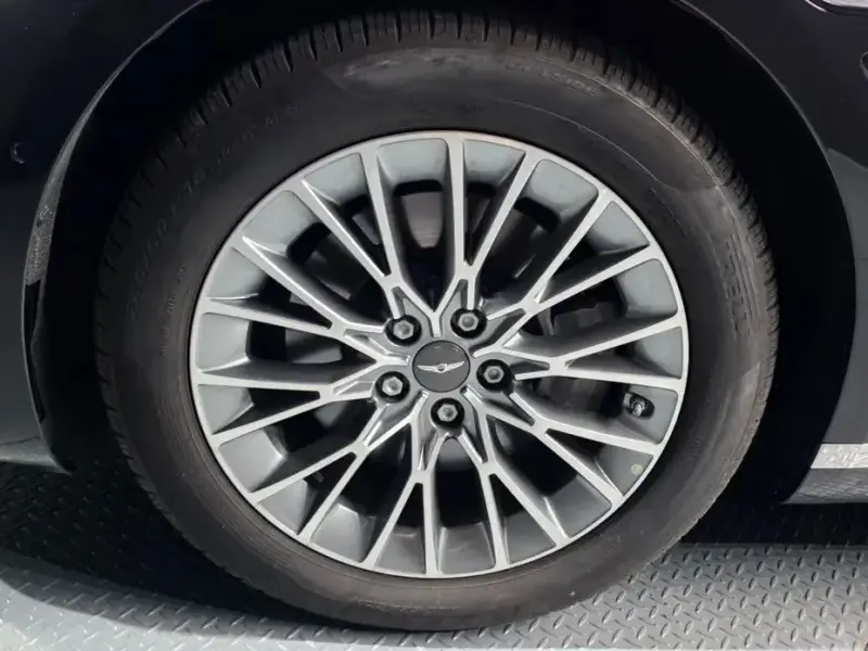 2023 Genesis G80 с пробегом 25 790 км