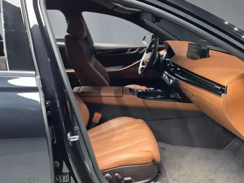 2023 Genesis G80 с пробегом 25 790 км