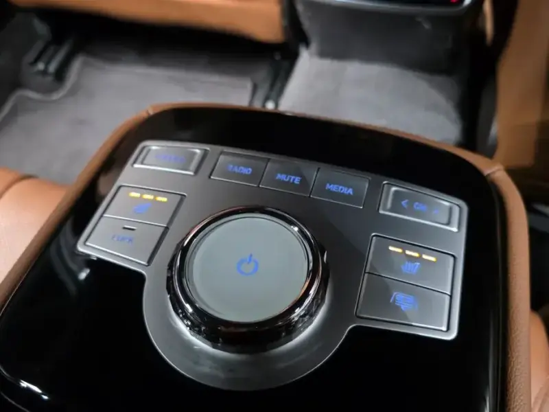 2023 Genesis G80 с пробегом 25 790 км