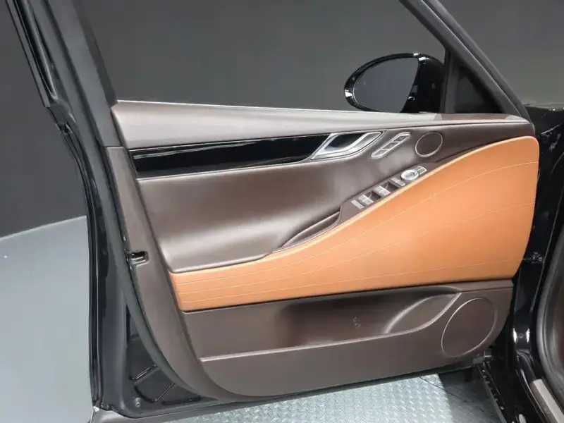 2023 Genesis G80 с пробегом 25 790 км