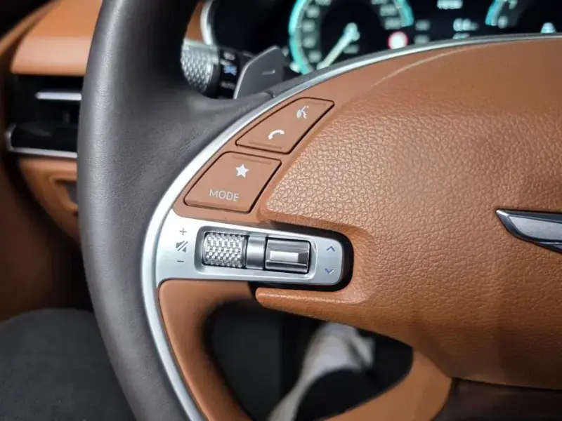 2023 Genesis G80 с пробегом 25 790 км