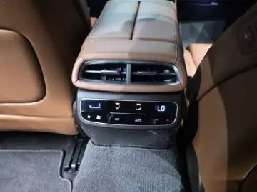 2023 Genesis G80 с пробегом 25 790 км