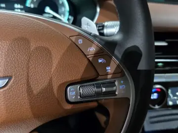 2023 Genesis G80 с пробегом 25 790 км