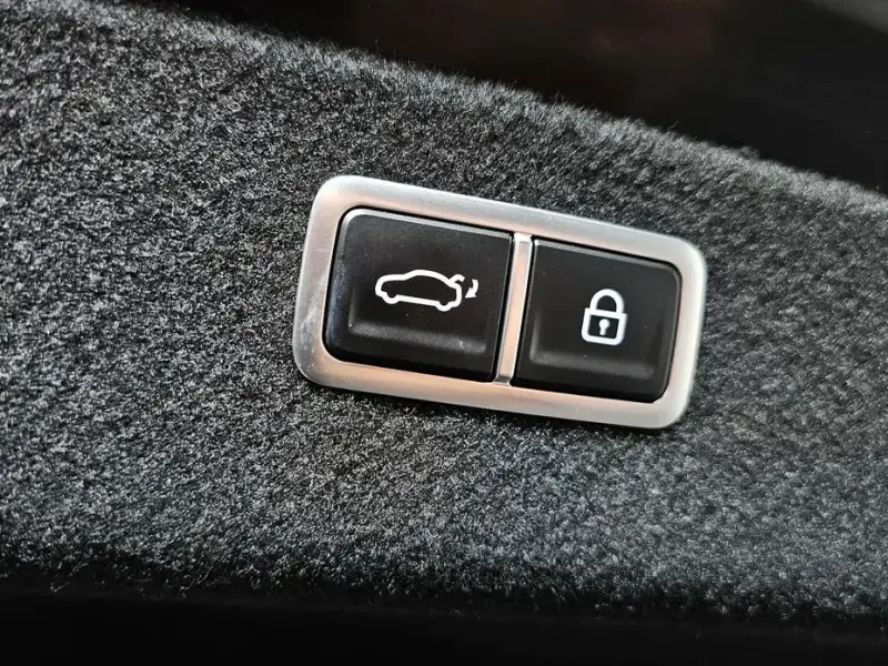 2023 Genesis G80 с пробегом 56 912 км
