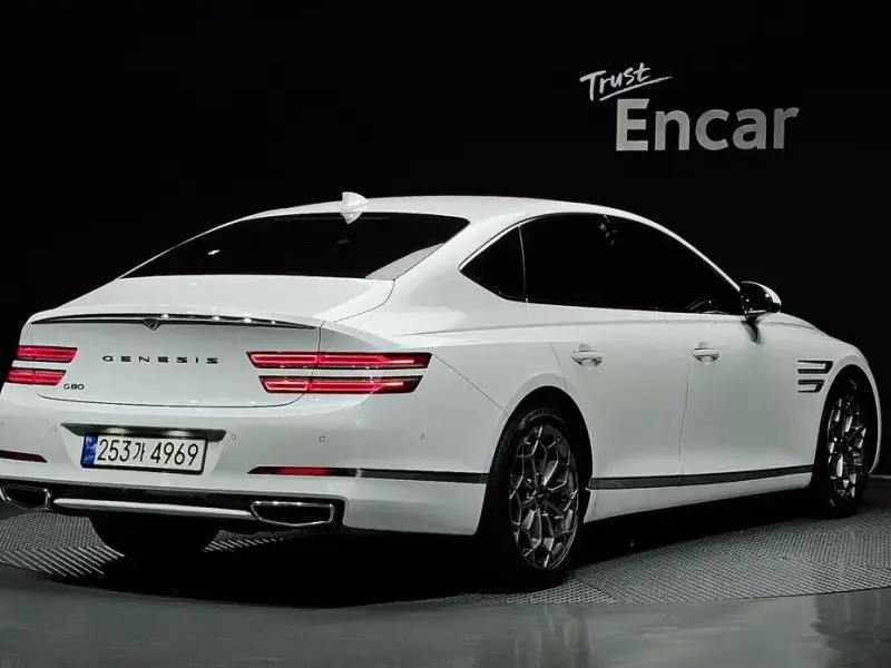2023 Genesis G80 с пробегом 44 598 км