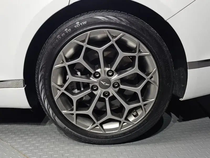 2023 Genesis G80 с пробегом 44 598 км