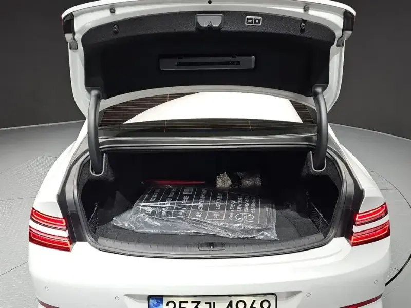 2023 Genesis G80 с пробегом 44 598 км