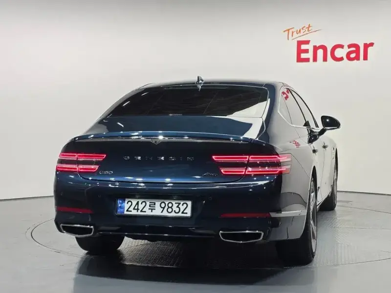 2023 Genesis G80 с пробегом 37 458 км