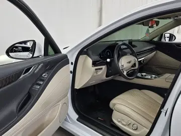 2023 Genesis G80 с пробегом 51 619 км