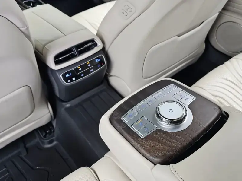 2023 Genesis G80 с пробегом 51 619 км