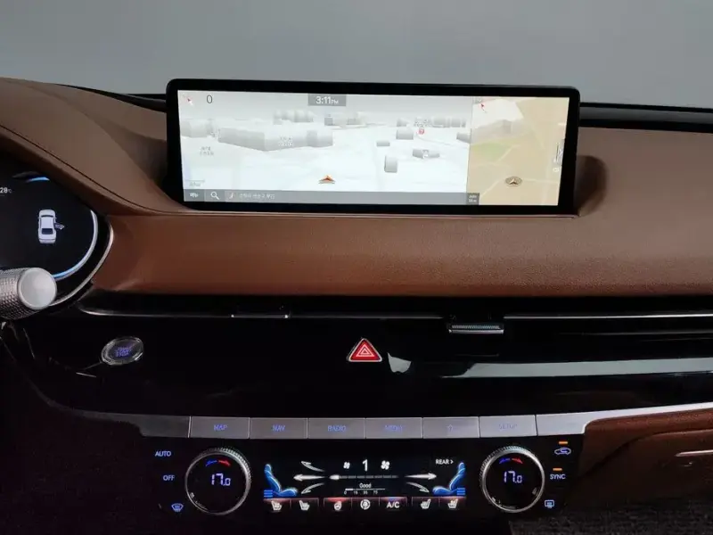 2023 Genesis G80 с пробегом 40 575 км