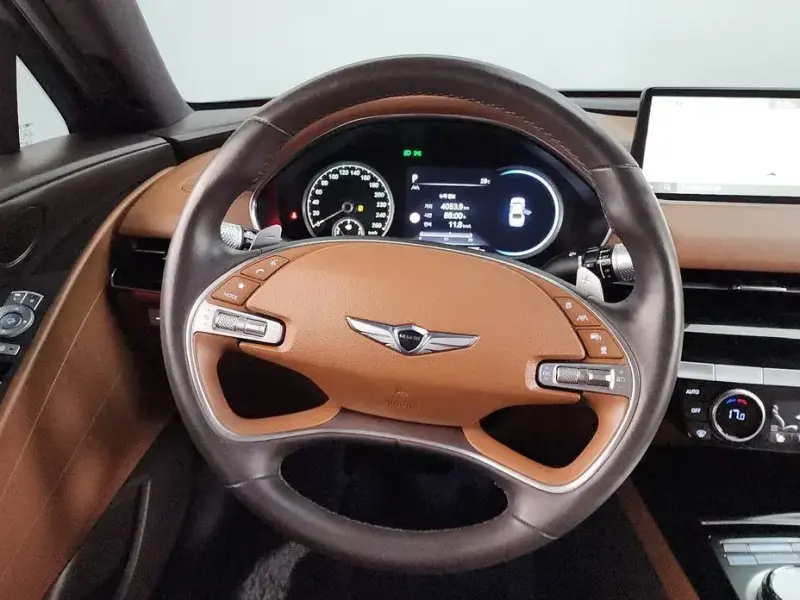 2023 Genesis G80 с пробегом 40 575 км