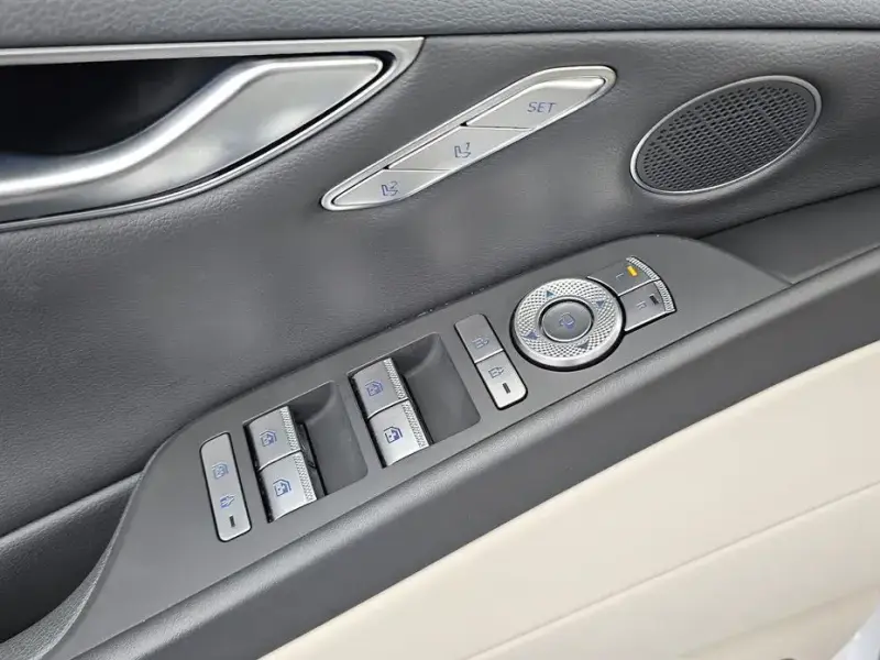 2023 Genesis G80 с пробегом 51 619 км