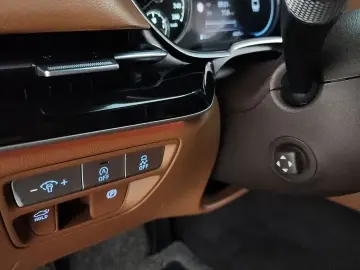 2023 Genesis G80 с пробегом 40 575 км