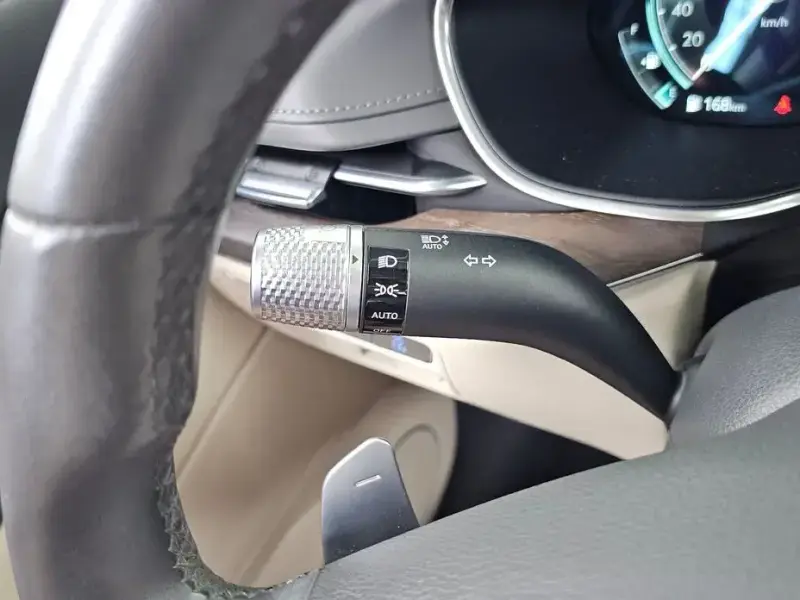 2023 Genesis G80 с пробегом 51 619 км
