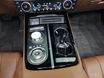 2023 Genesis G80 с пробегом 42 790 км