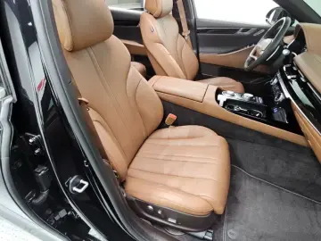 2023 Genesis G80 с пробегом 42 790 км