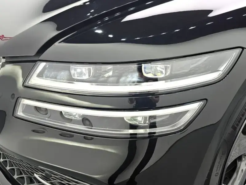 2023 Genesis G80 с пробегом 42 790 км