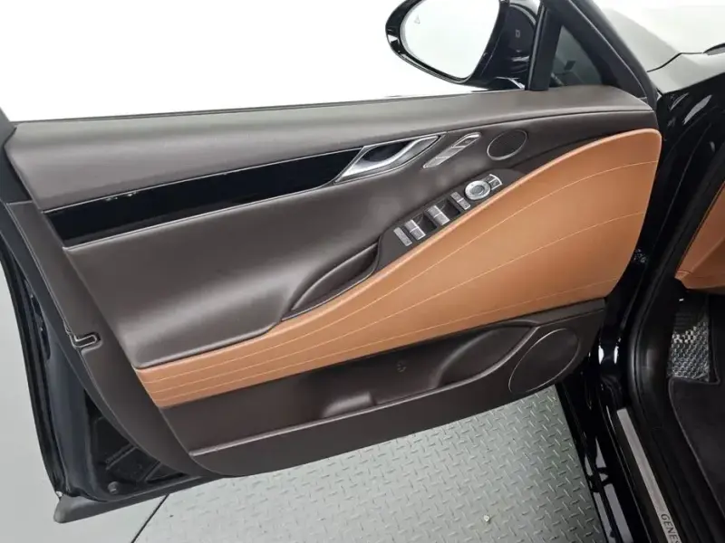 2023 Genesis G80 с пробегом 42 790 км