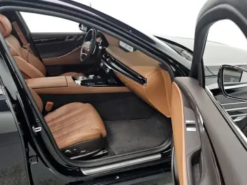 2023 Genesis G80 с пробегом 42 790 км