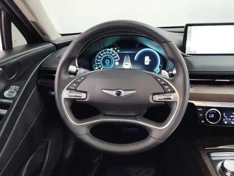 2023 Genesis G80 с пробегом 92 447 км