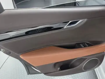 2023 Genesis G80 с пробегом 38 901 км