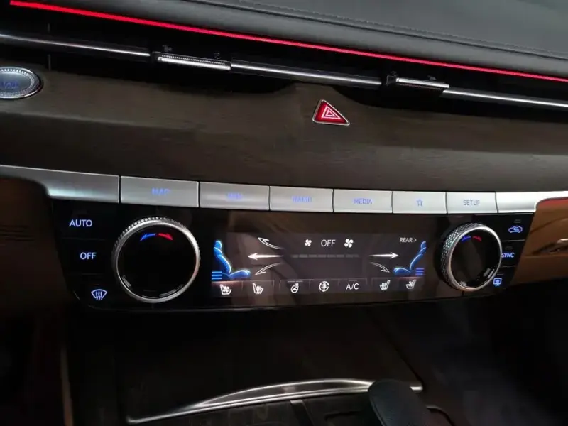 2023 Genesis G80 с пробегом 44 575 км