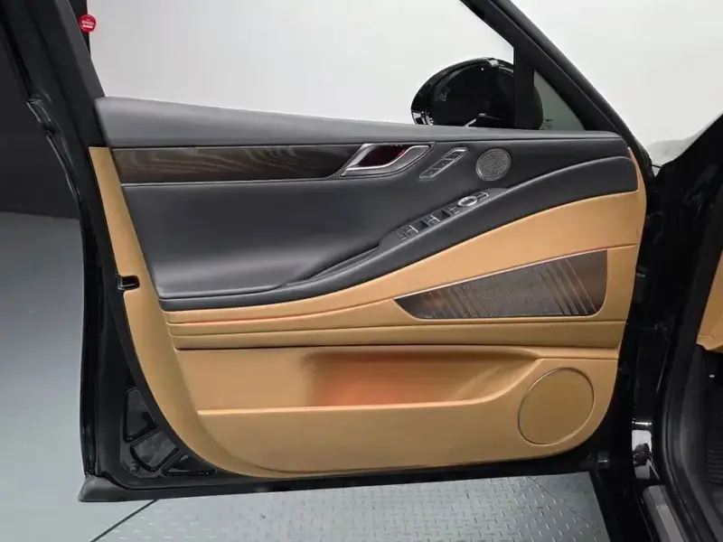 2023 Genesis G80 с пробегом 44 575 км
