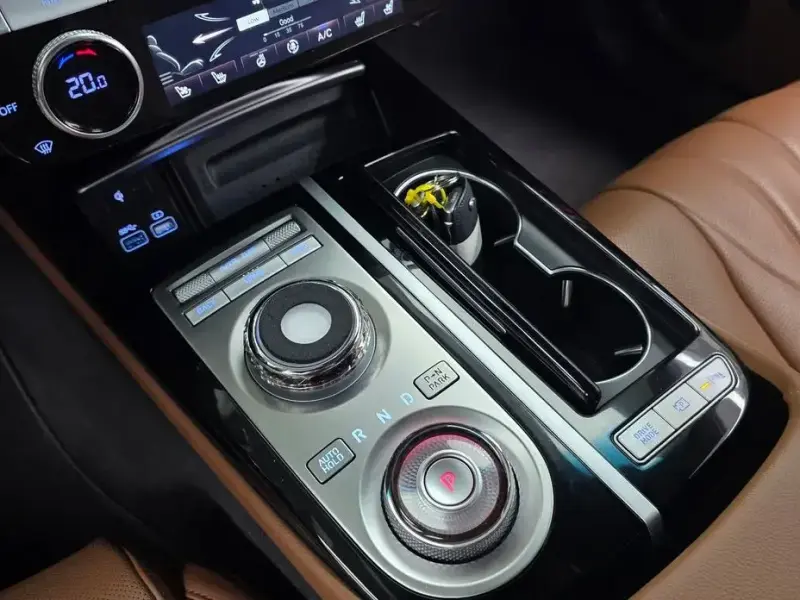 2023 Genesis G80 с пробегом 70 492 км