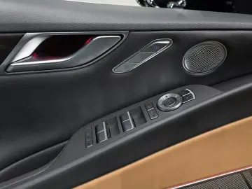 2023 Genesis G80 с пробегом 44 575 км