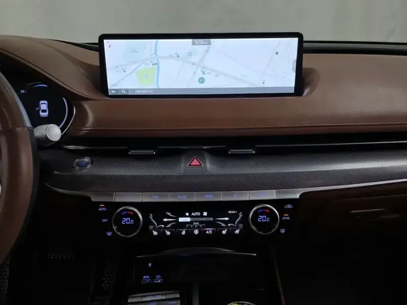 2023 Genesis G80 с пробегом 70 492 км