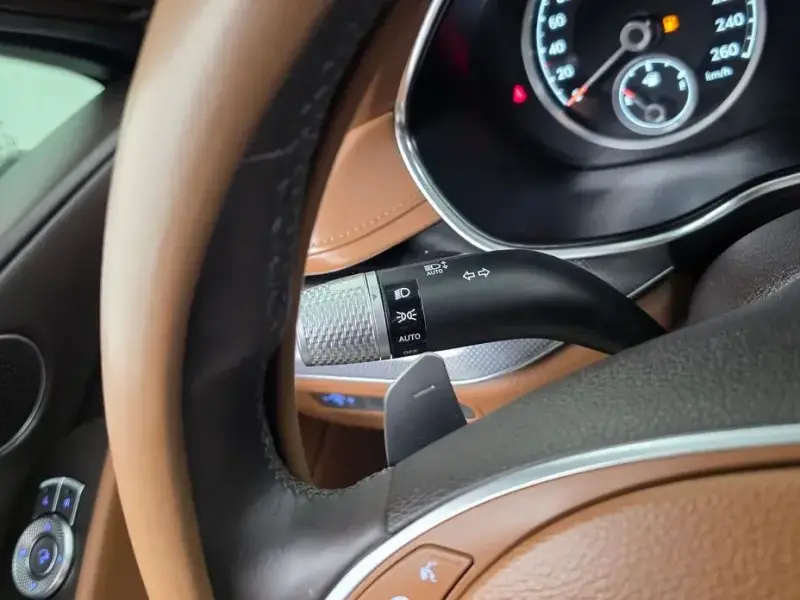 2023 Genesis G80 с пробегом 70 492 км