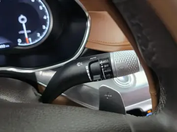 2023 Genesis G80 с пробегом 70 492 км