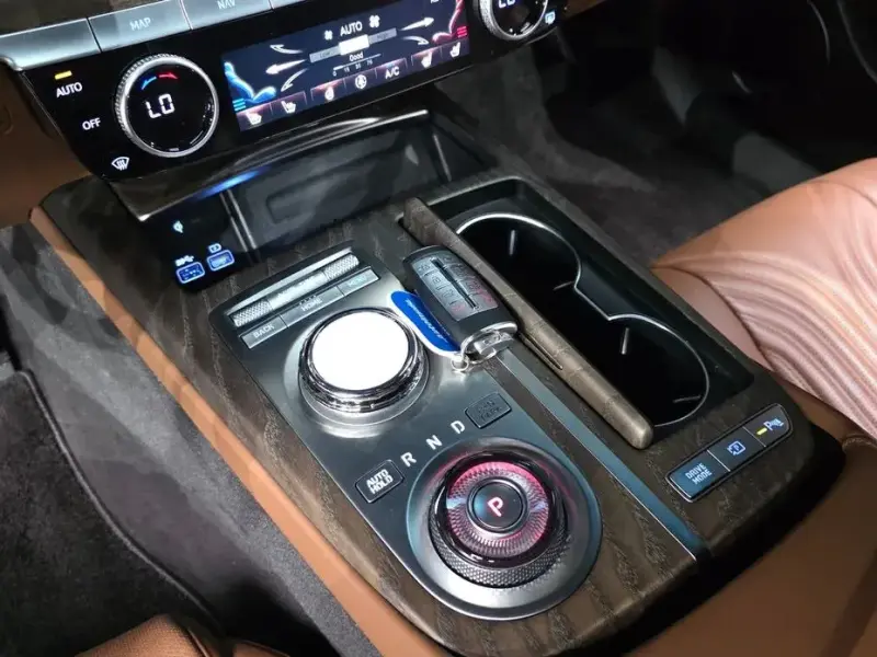 2023 Genesis G80 с пробегом 48 276 км