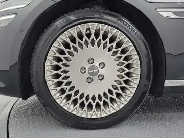 2023 Genesis G80 с пробегом 78 620 км