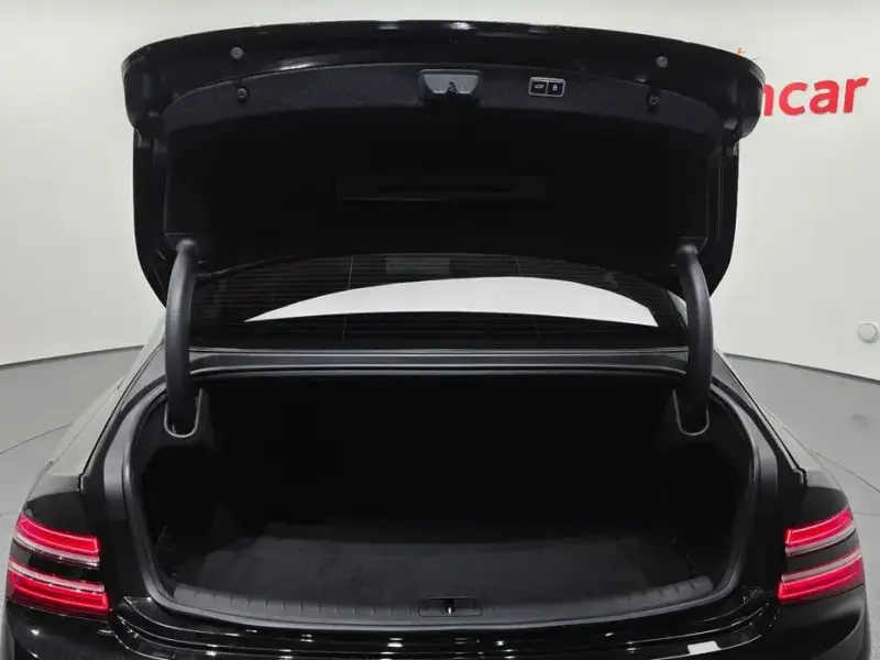 2023 Genesis G80 с пробегом 78 620 км